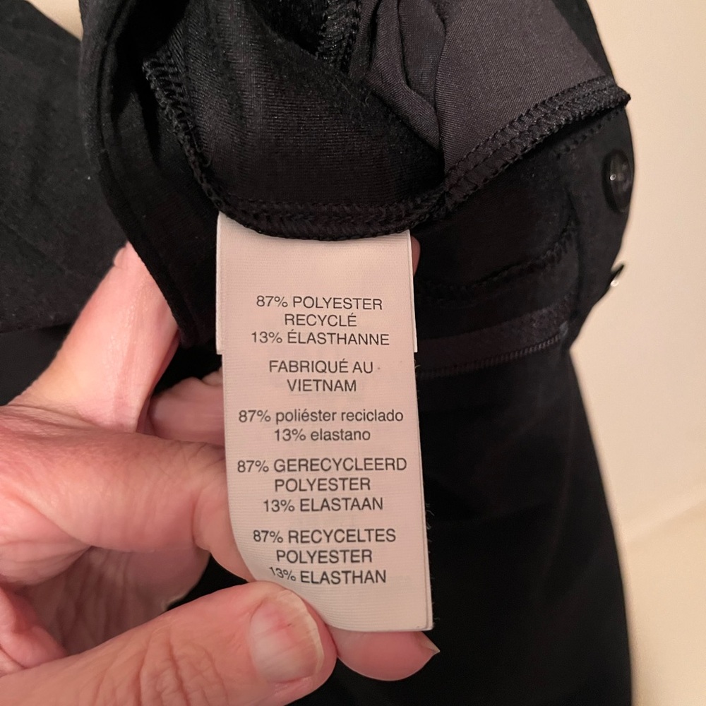 Vuori Black Elevation Ankle Trouser - Picture 5 of 5
